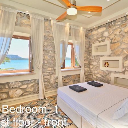 Villasonboard Rock Villa 3 Bed, 3 Bath, Jacuzzi, Seaside 埃尔米奥尼 外观 照片