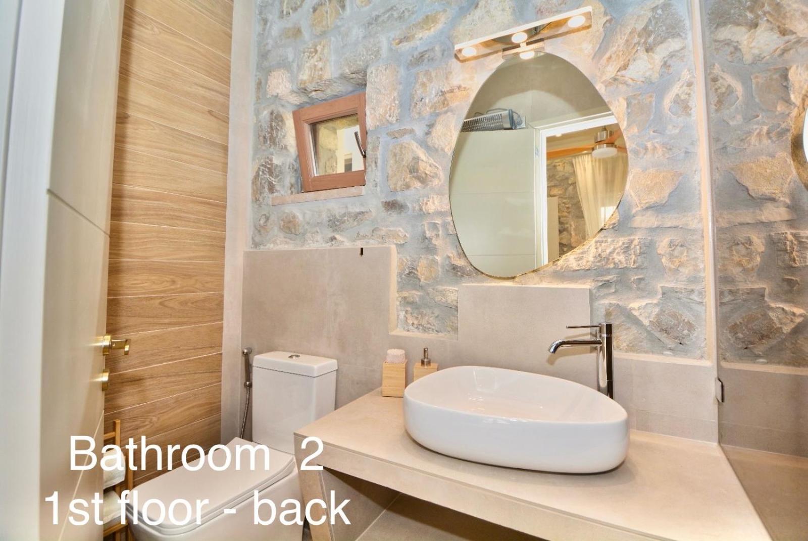 Villasonboard Rock Villa 3 Bed, 3 Bath, Jacuzzi, Seaside 埃尔米奥尼 外观 照片